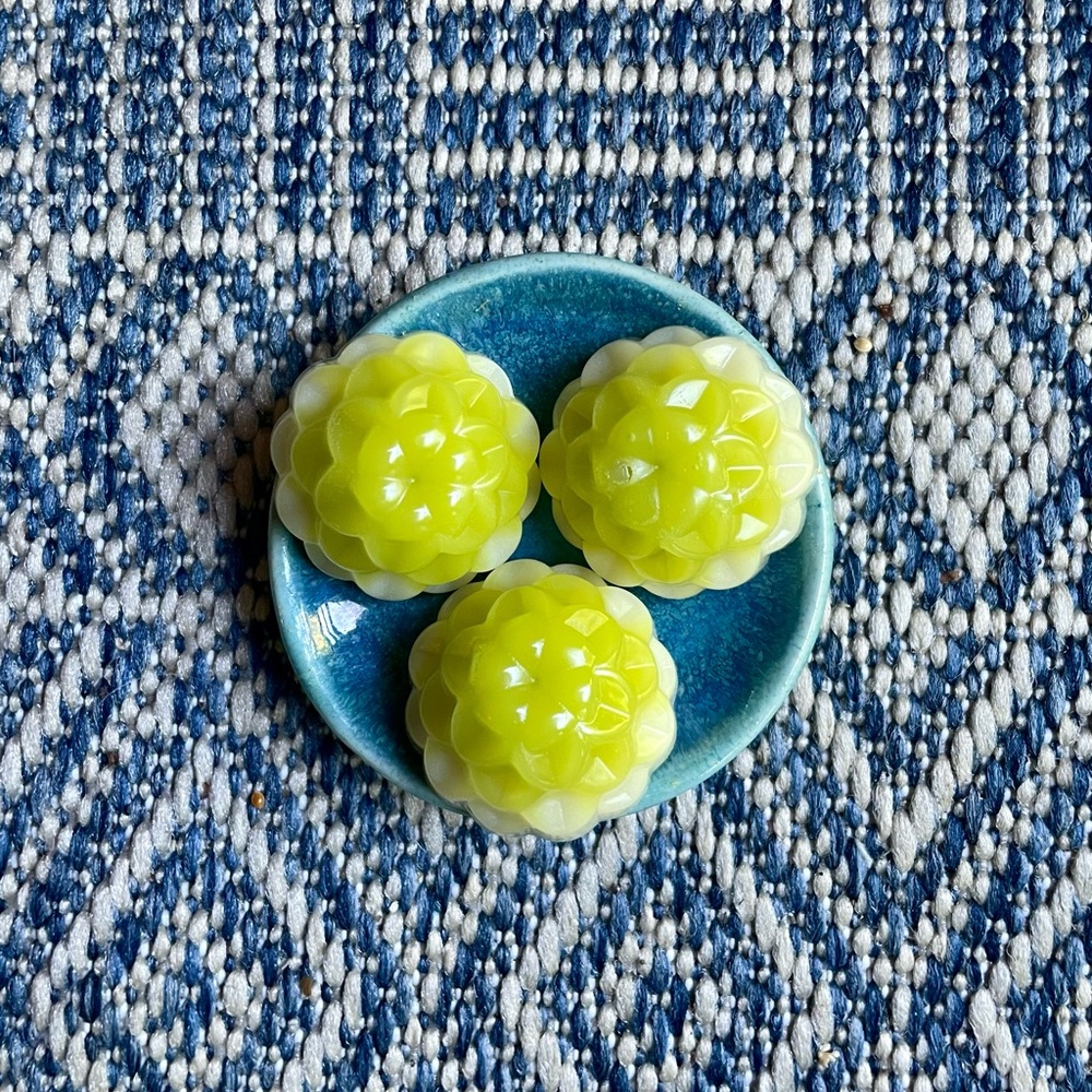 SALE White Eucalyptus 100% Beeswax Scented Wax Cubes Melts